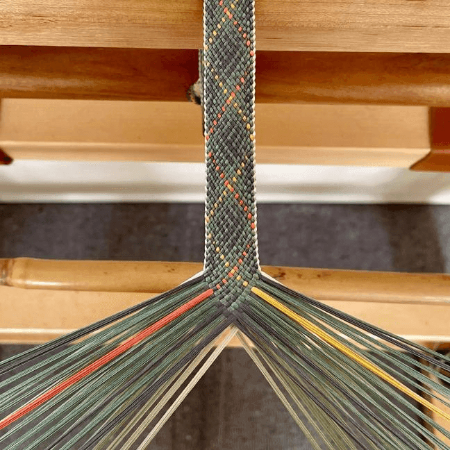 Hand Braiding3