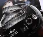 We have adopted the braiding technique known as Bamboo-gumi, which dates back to the Kamakura period and was primarily used for horse bridles (omogai). Its characteristic is that a variety of patterns can be created through different combinations of the braided cords. It's a flat, soft camera strap. The ring conection part is sewing with the leather，it is best to match the color you prefer with the leather you are making the Kumihimo with.